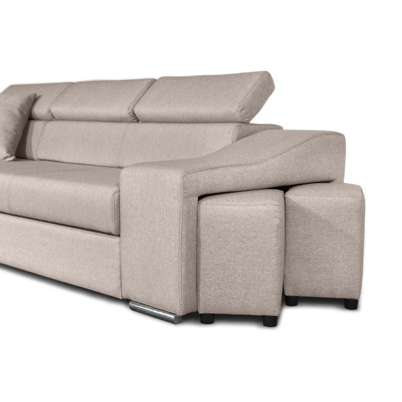 FERRO - Canapé d'angle réversible, convertible avec coffre et 2 poufs en tissu - Beige - Niche à droite (vue de face)