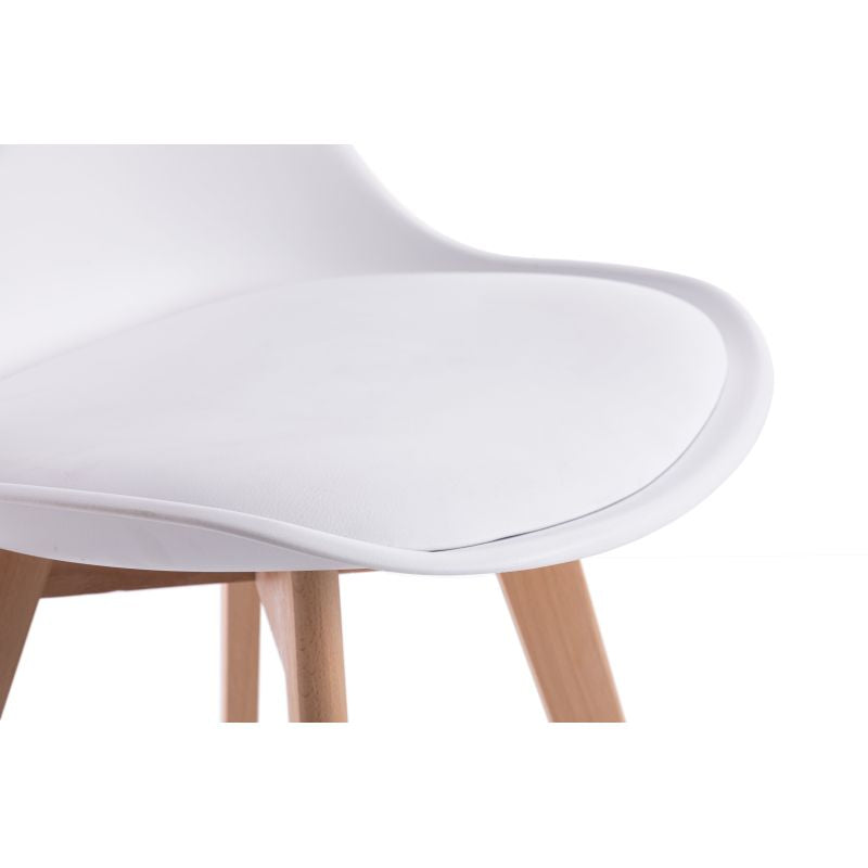 SAREN - Lot de 4 chaises scandinaves en simili avec pieds bois - Blanc